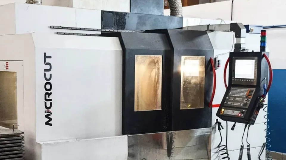 Macchinario per produzione di stampi